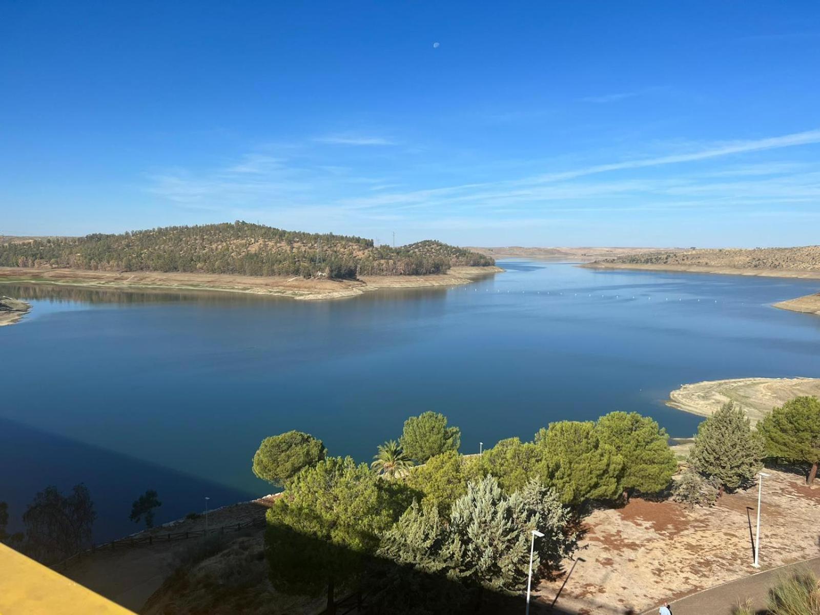 Casa Rural "Casa De Las Regatas" Castuera ภายนอก รูปภาพ
